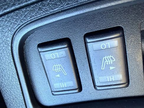 Used 2019 Nissan Sentra SR FWD image 32