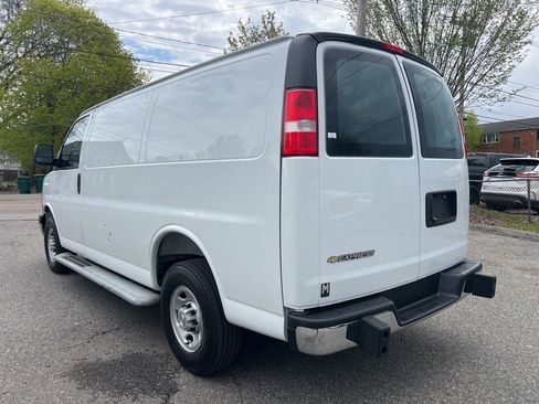 Used 2024 Chevrolet Express 2500 w/ Driver Convenience Package RWD image 3