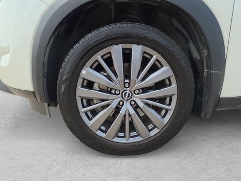 Used 2024 Nissan Pathfinder SL w/ SL Premium Package FWD image 23