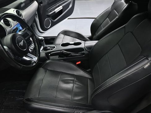 Used 2022 Ford Mustang GT Premium image 6