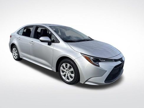 Used 2023 Toyota Corolla LE image 9