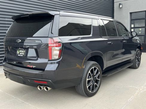 Used 2023 Chevrolet Suburban RST w/ Sport Performance Package image 11