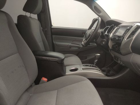 Used 2015 Toyota Tacoma PreRunner w/ SR5 Package image 21