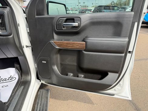 Used 2020 Chevrolet Silverado 1500 High Country w/ Technology Package image 18