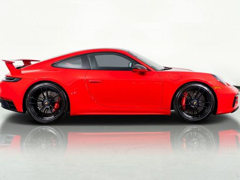 Used 2024 Porsche 911 Carrera GTS image 6