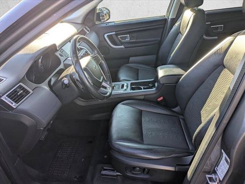 Used 2018 Land Rover Discovery Sport SE AWD/4WD image 15