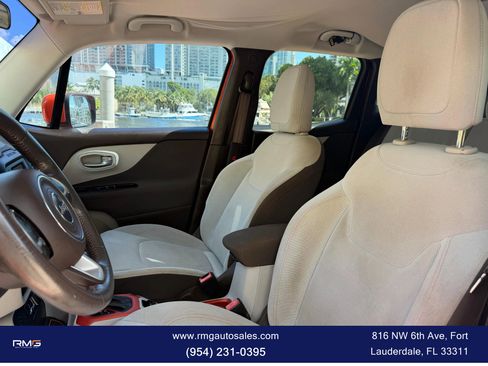Used 2015 Jeep Renegade Latitude image 14