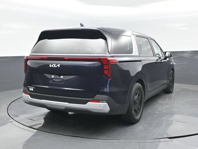 Used 2025 Kia Carnival FWD image 24