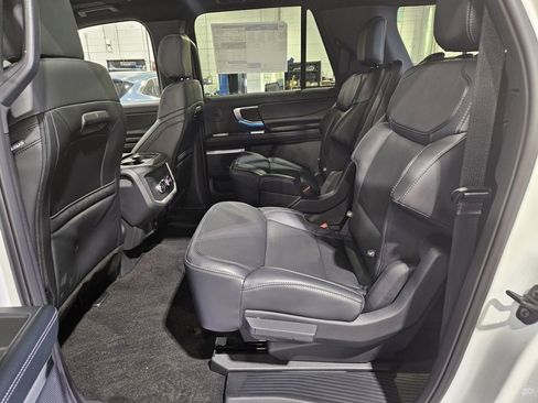 New 2025 Ford Expedition Max Platinum w/ Stealth Performance Package image 36