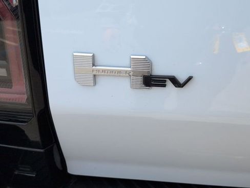 Used 2024 GMC Hummer EV 2X AWD/4WD image 32