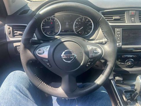 Used 2019 Nissan Sentra SR FWD image 13