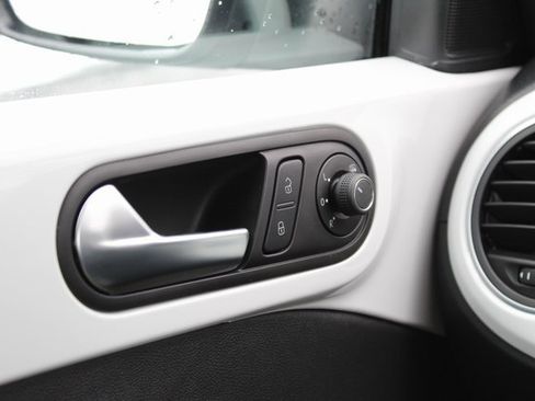 Used 2017 Volkswagen Beetle 1.8T SE image 20