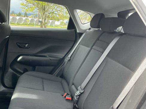 Used 2024 Hyundai Kona SE AWD/4WD image 13