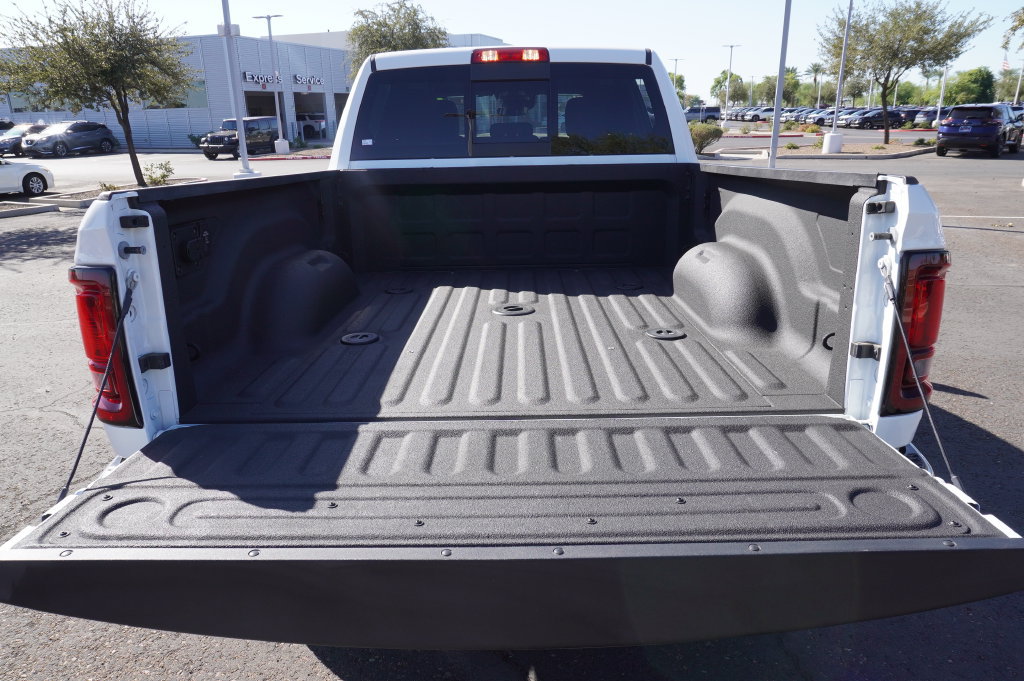Used 2025 RAM 2500 Tradesman AWD/4WD image 9