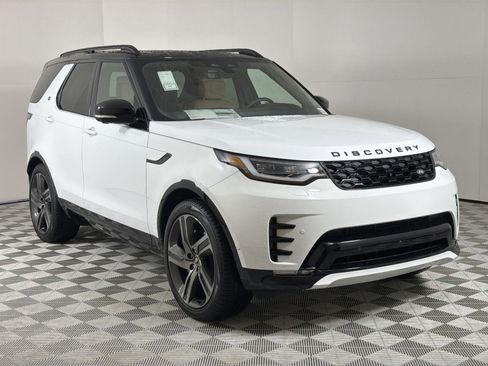 New 2026 Land Rover Discovery Dynamic SE image 7