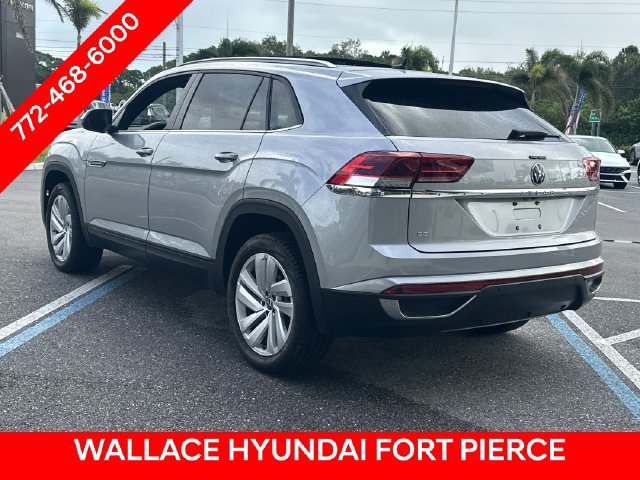 Used 2020 Volkswagen Atlas Cross Sport SE w/ Panoramic Sunroof Package FWD image 12
