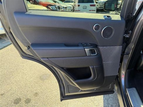 Used 2019 Land Rover Range Rover Sport HSE image 35