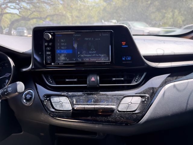 Used 2018 Toyota C-HR XLE FWD image 13