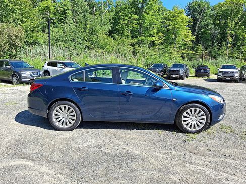 Used 2011 Buick Regal CXL Turbo w/ TO2 Preferred Equipment Group FWD image 25