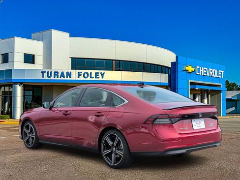 Used 2024 Honda Accord Sport image 3