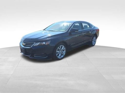 Used 2016 Chevrolet Impala LT w/ Convenience Package FWD image 3