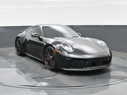 Used 2026 Porsche 911 Carrera GTS RWD image 11