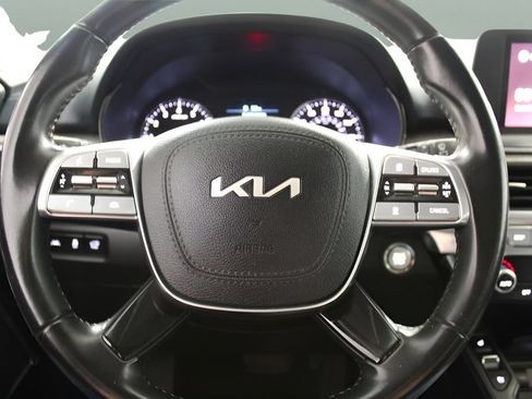 Used 2022 Kia Telluride EX w/ EX Premium Package FWD image 11