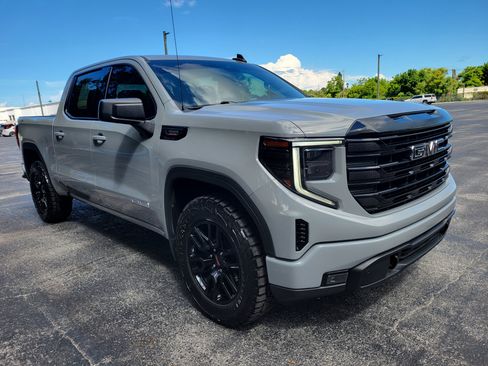 Certified 2024 GMC Sierra 1500 Elevation AWD/4WD image 3