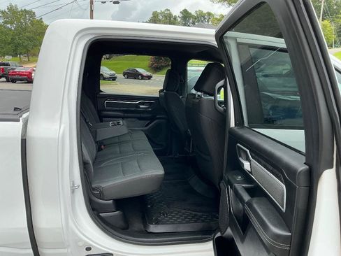 Used 2021 RAM 1500 Big Horn AWD/4WD image 11