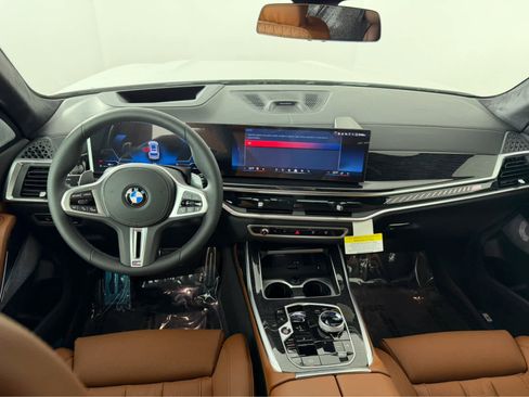 New 2026 BMW X7 M60i image 11