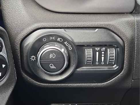 Used 2021 Jeep Gladiator Sport AWD/4WD image 22