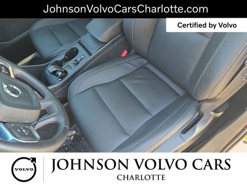 Certified 2025 Volvo XC40 B5 Core image 15