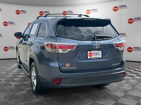 Used 2015 Toyota Highlander Limited w/ Driver Technology Package AWD/4WD image 3