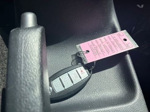 Used 2021 Nissan Versa S FWD image 21