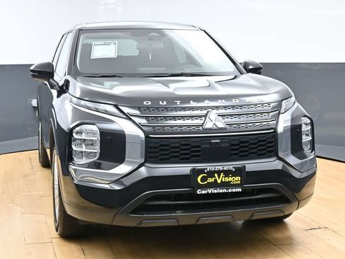 Used 2024 Mitsubishi Outlander ES AWD/4WD image 4