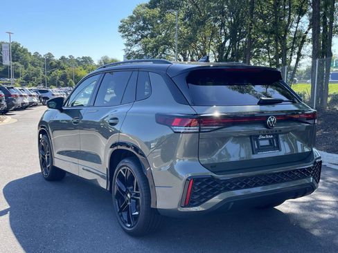 New 2026 Volkswagen Tiguan SE R-Line FWD image 4