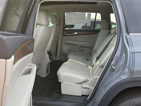 New 2026 Volkswagen Atlas SE FWD image 26