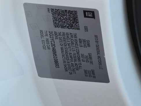 Used 2021 Chevrolet Corvette Stingray Premium Cpe w/ Z51 Performance Package image 29