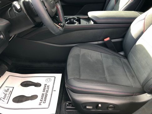 Used 2025 Chevrolet Blazer EV RS image 17