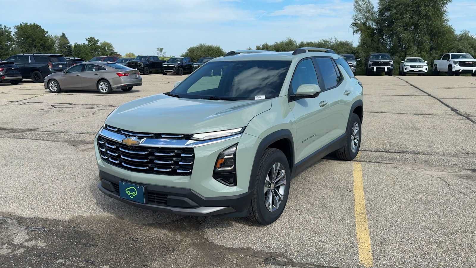 Certified 2025 Chevrolet Equinox LT w/ Convenience Package II AWD/4WD image 4