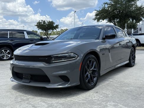 Used 2023 Dodge Charger R/T w/ Blacktop Package RWD image 9
