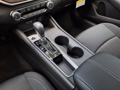 New 2025 Nissan Altima 2.5 SV image 17