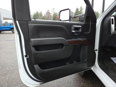 Used 2018 GMC Sierra 3500 SLE w/ SLE Preferred Package image 37