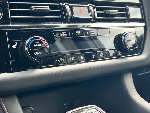 Used 2024 Nissan Pathfinder Rock Creek image 33