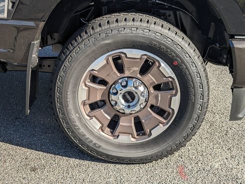 New 2025 Ford F350 King Ranch w/ FX4 Off-Road Package image 13