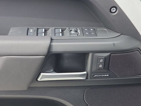 New 2026 Land Rover Defender 110 S AWD/4WD image 28