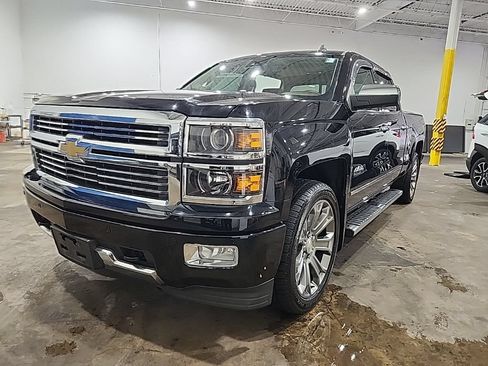 Used 2017 Chevrolet Silverado 1500 LT w/ All Star Edition AWD/4WD image 1