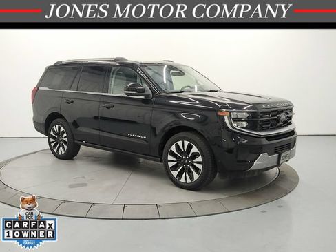 Used 2025 Ford Expedition Platinum w/ Driver's Package AWD/4WD image 1