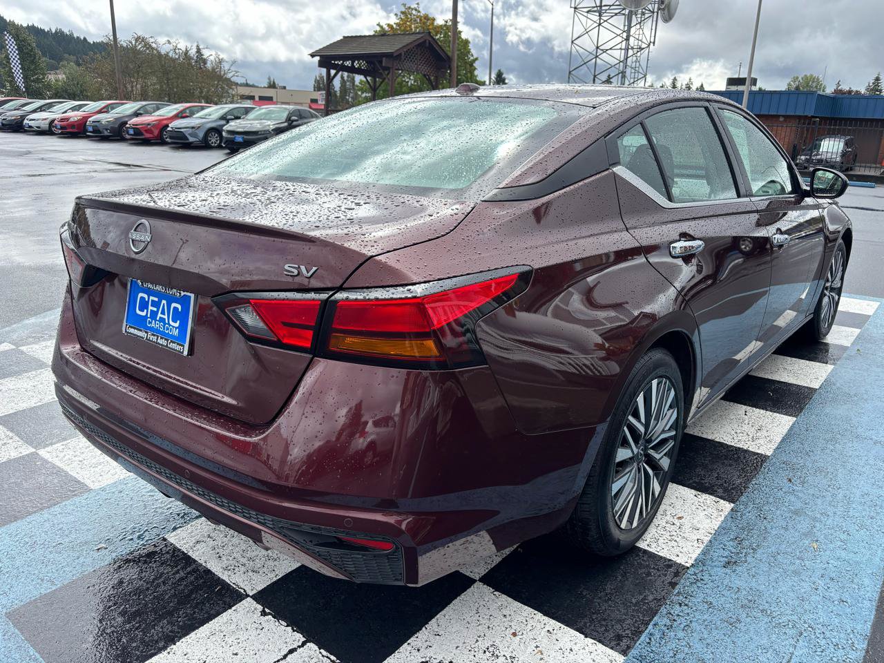 Used 2024 Nissan Altima 2.5 SV FWD image 5