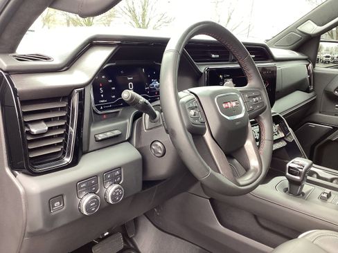 Used 2024 GMC Sierra 1500 AT4X image 11